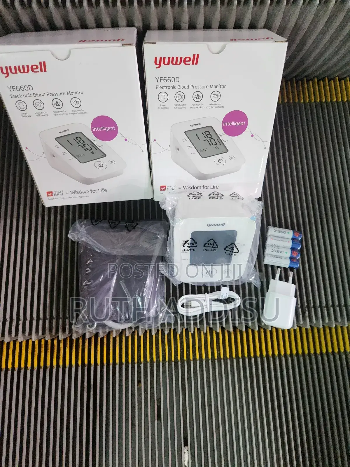 Digital All in One Blood Pressure Monitor宛轉bp Monitor New麵包bp Monitor