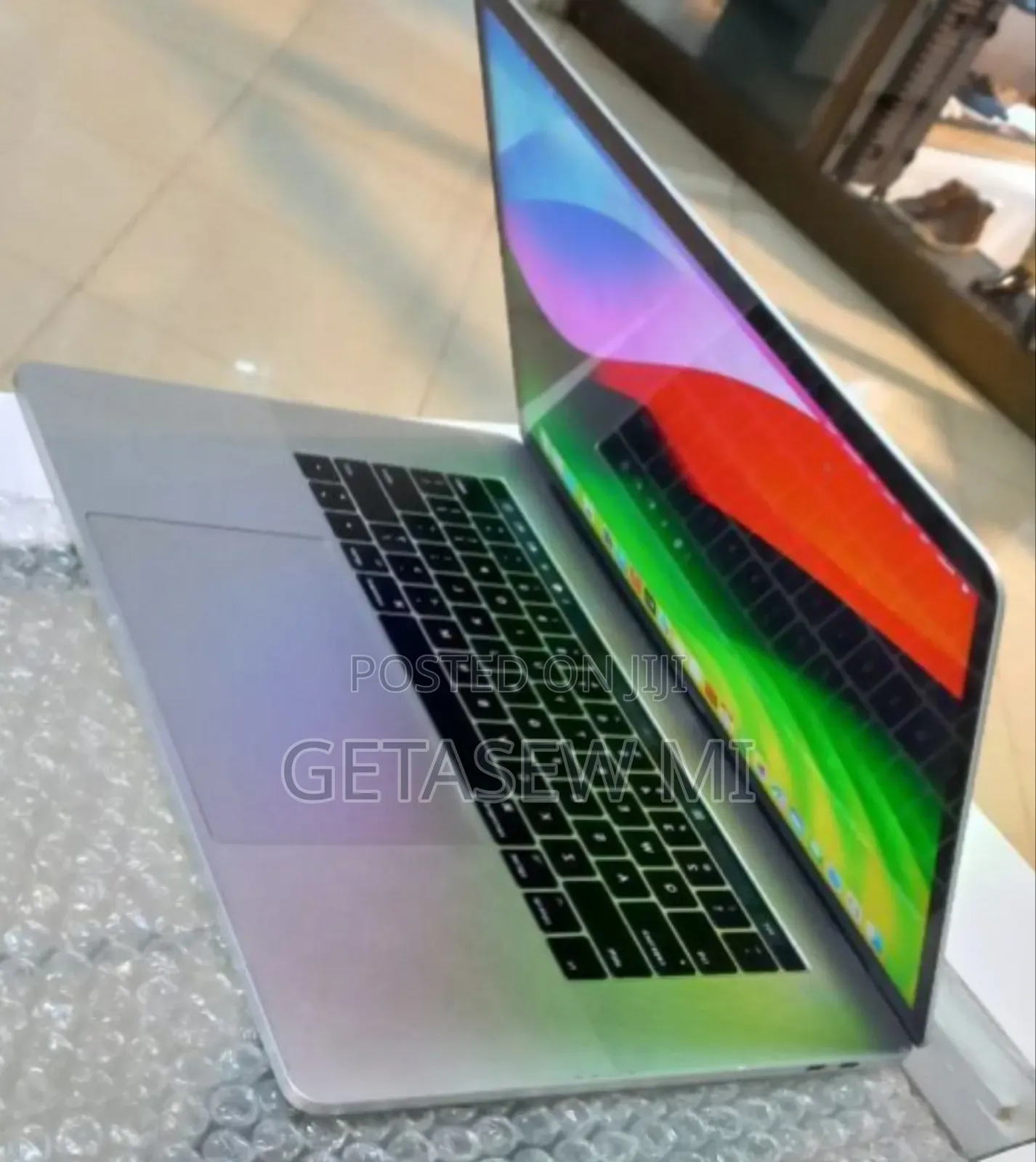 New Laptop Apple MacBook Pro 2017 16GB Intel Core I7 SSD 512GB