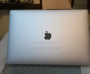 New Laptop Apple MacBook Pro 2017 16GB Intel Core I7 SSD 512GB