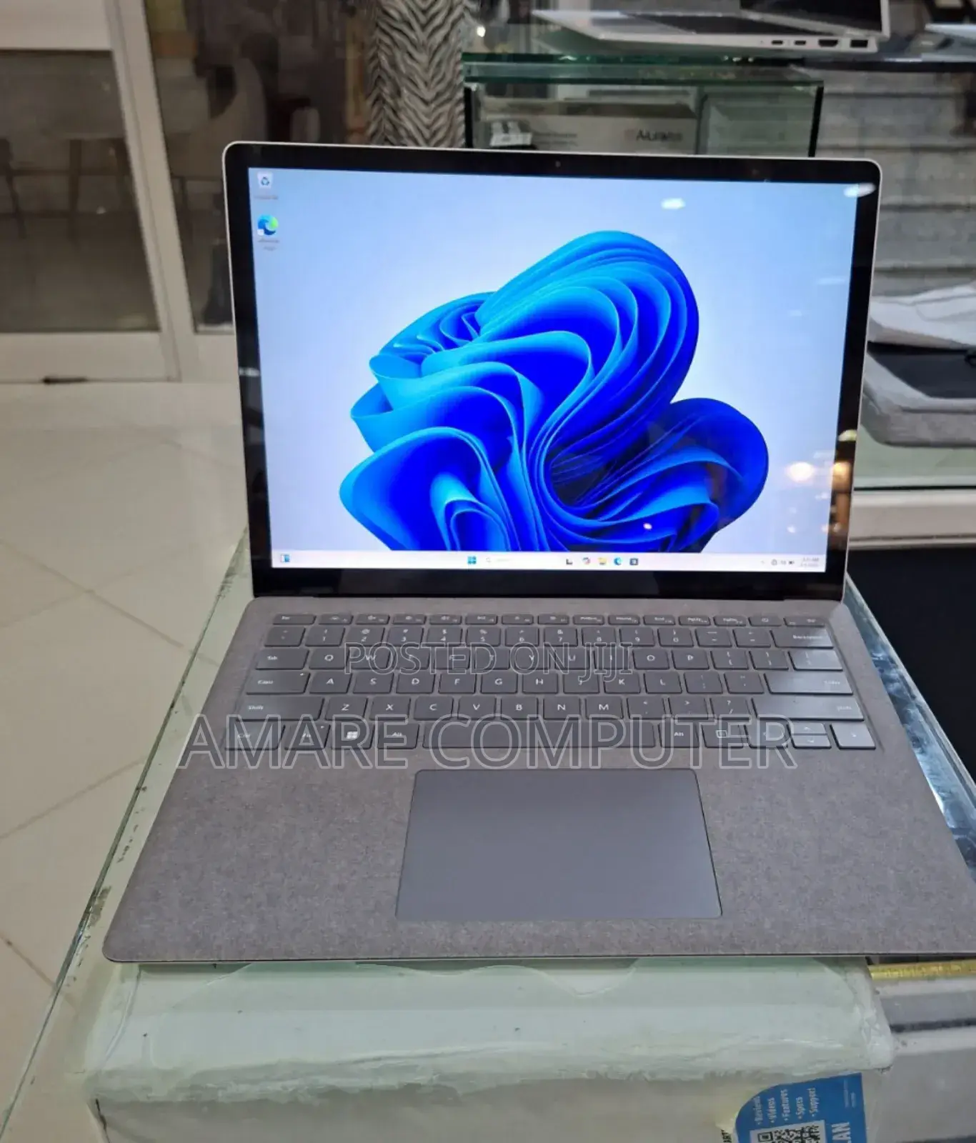 New Laptop Microsoft Surface Laptop 4 16GB Intel Core I7 SSD 512GB
