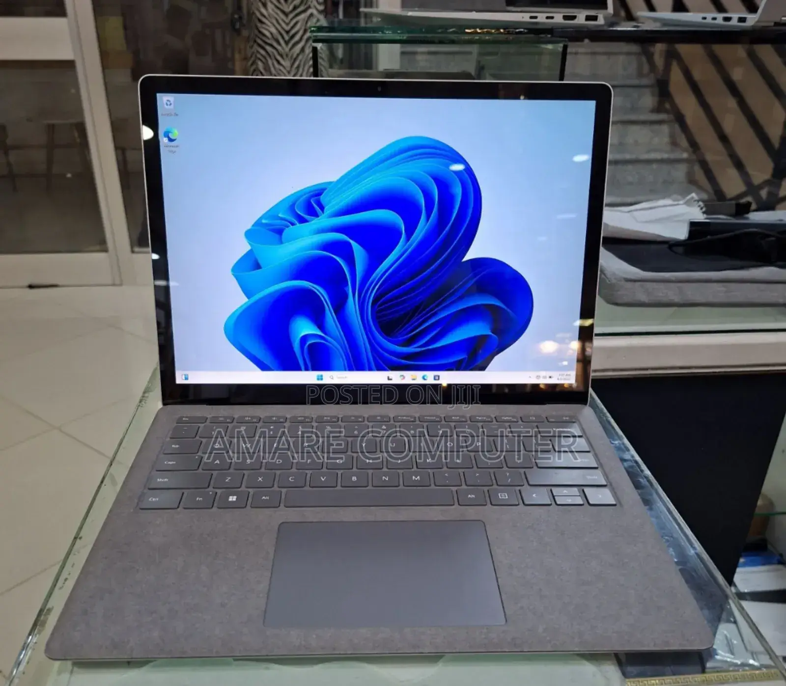 New Laptop Microsoft Surface Laptop 4 16GB Intel Core I7 SSD 512GB