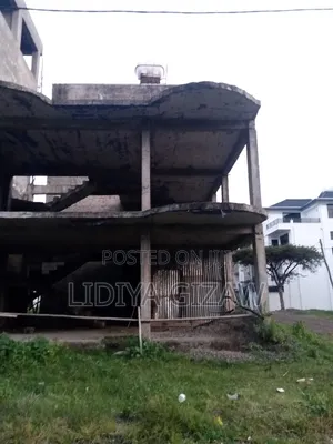 5bdrm House in Akaky Kaliti for sale