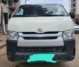 Photo - Toyota HiAce 2020 White