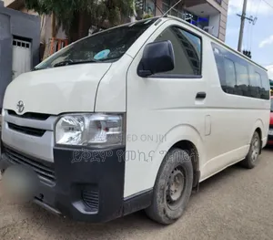 Toyota HiAce 2020 White