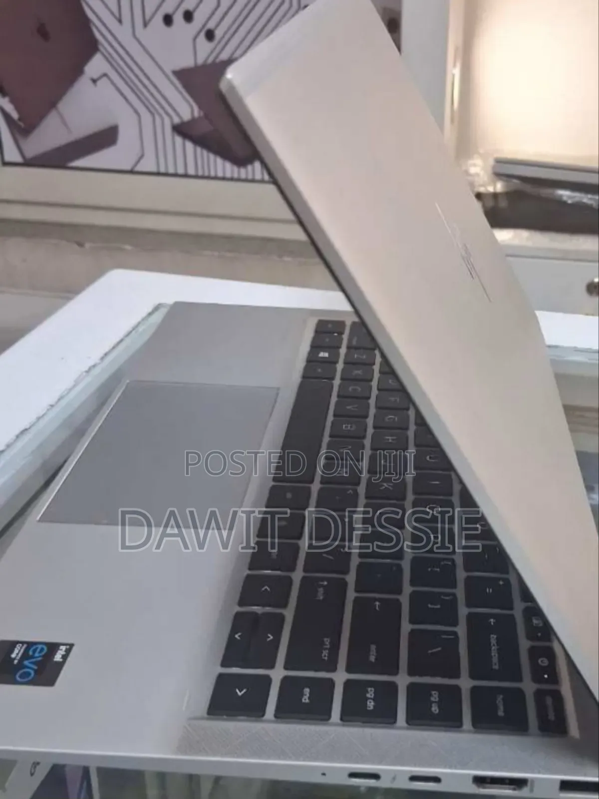 New Laptop HP EliteBook 1030 32GB Intel Core I7 SSD 512GB