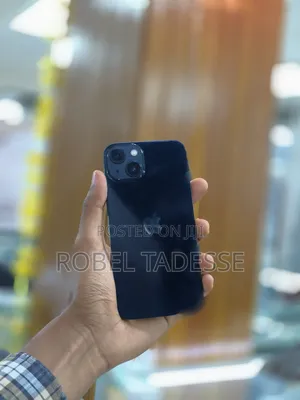 Photo - Apple iPhone 13 128 GB Black