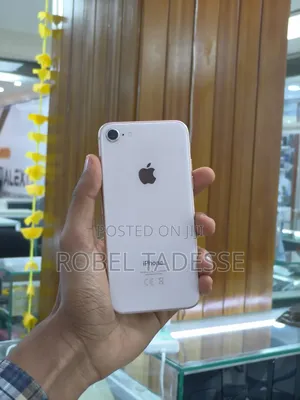 Photo - Apple iPhone 8 64 GB
