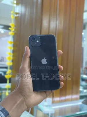 Photo - Apple iPhone 11 128 GB Black