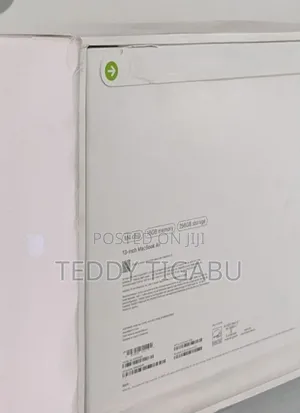 Photo - New Laptop Apple MacBook Air 2025 M4 13-Inch 16GB Apple M4 SSD 256GB