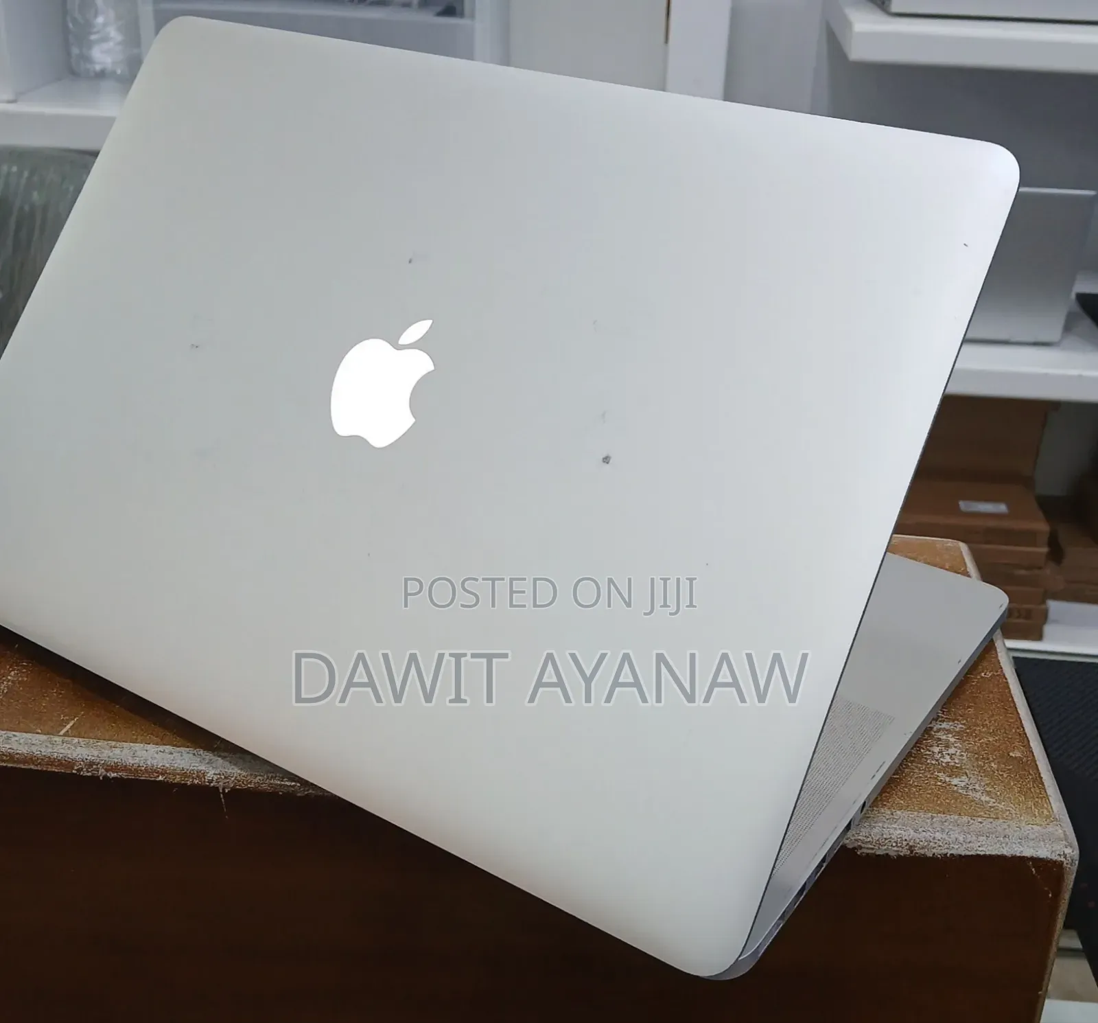 New Laptop Apple MacBook Pro 2015 16GB Intel Core i7 SSD 256GB