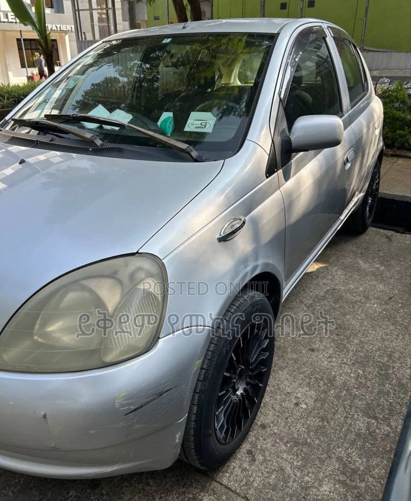 Toyota Vitz 2001 Silver