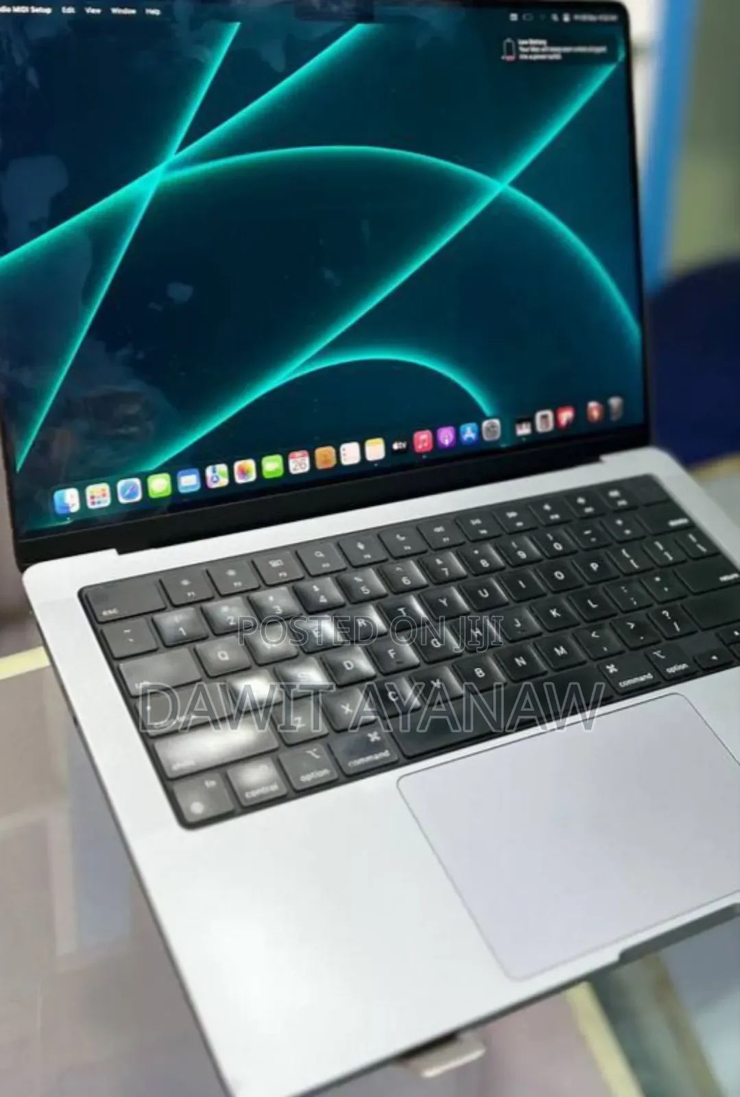 New Laptop Apple MacBook Pro M1 32GB Apple M1 Pro SSD 1T