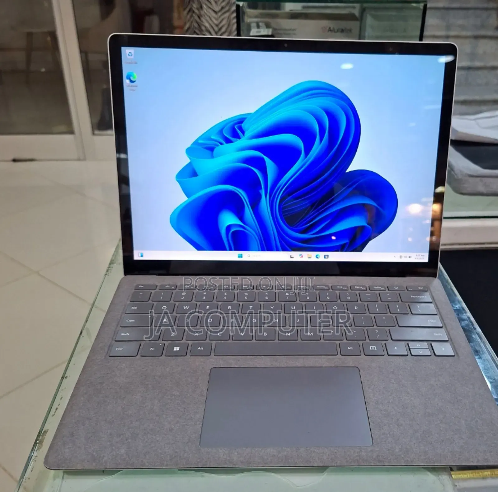 New Laptop Microsoft Surface Laptop 4 16GB Intel Core I7 SSD 512GB