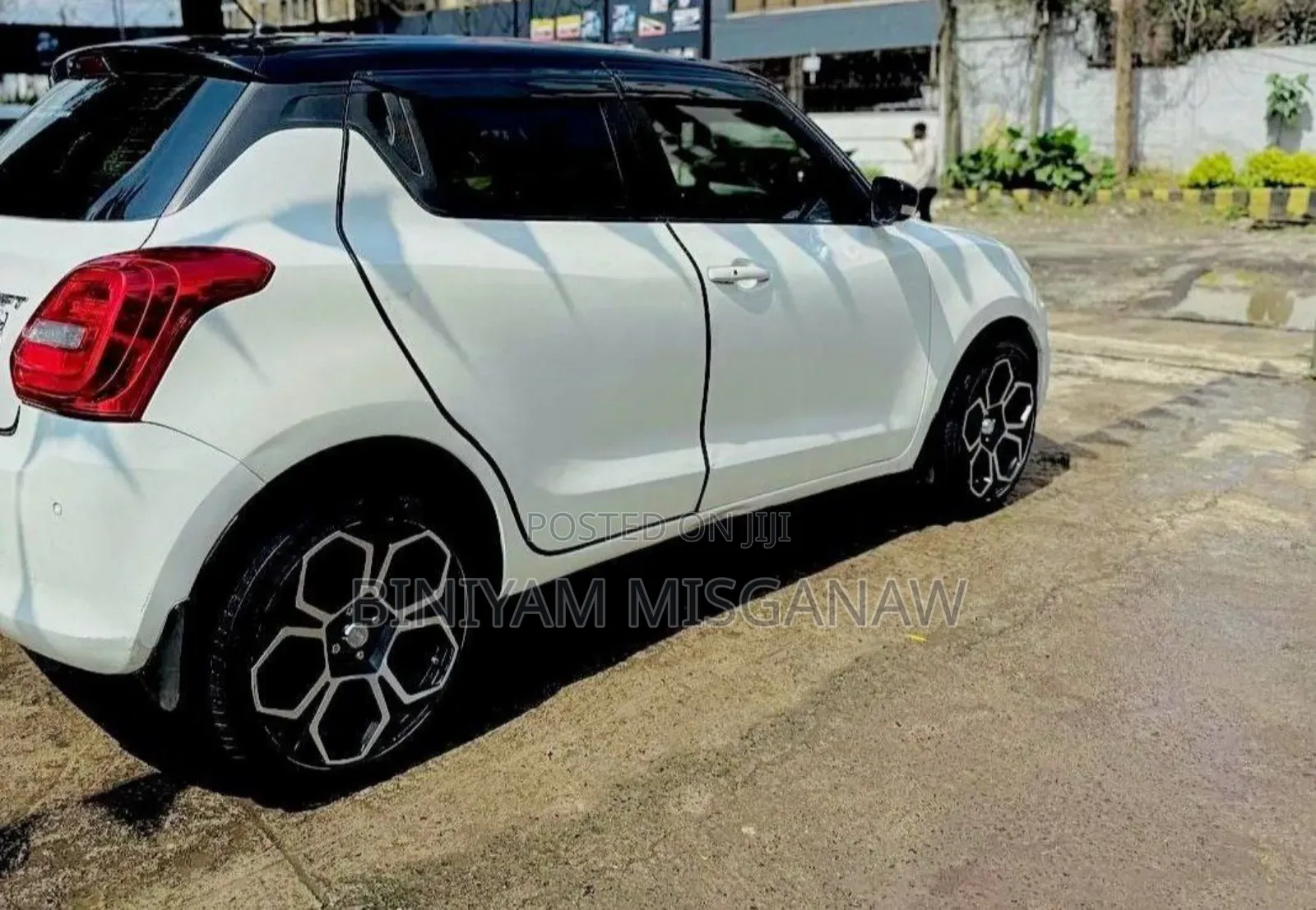 Suzuki Swift 2021 White