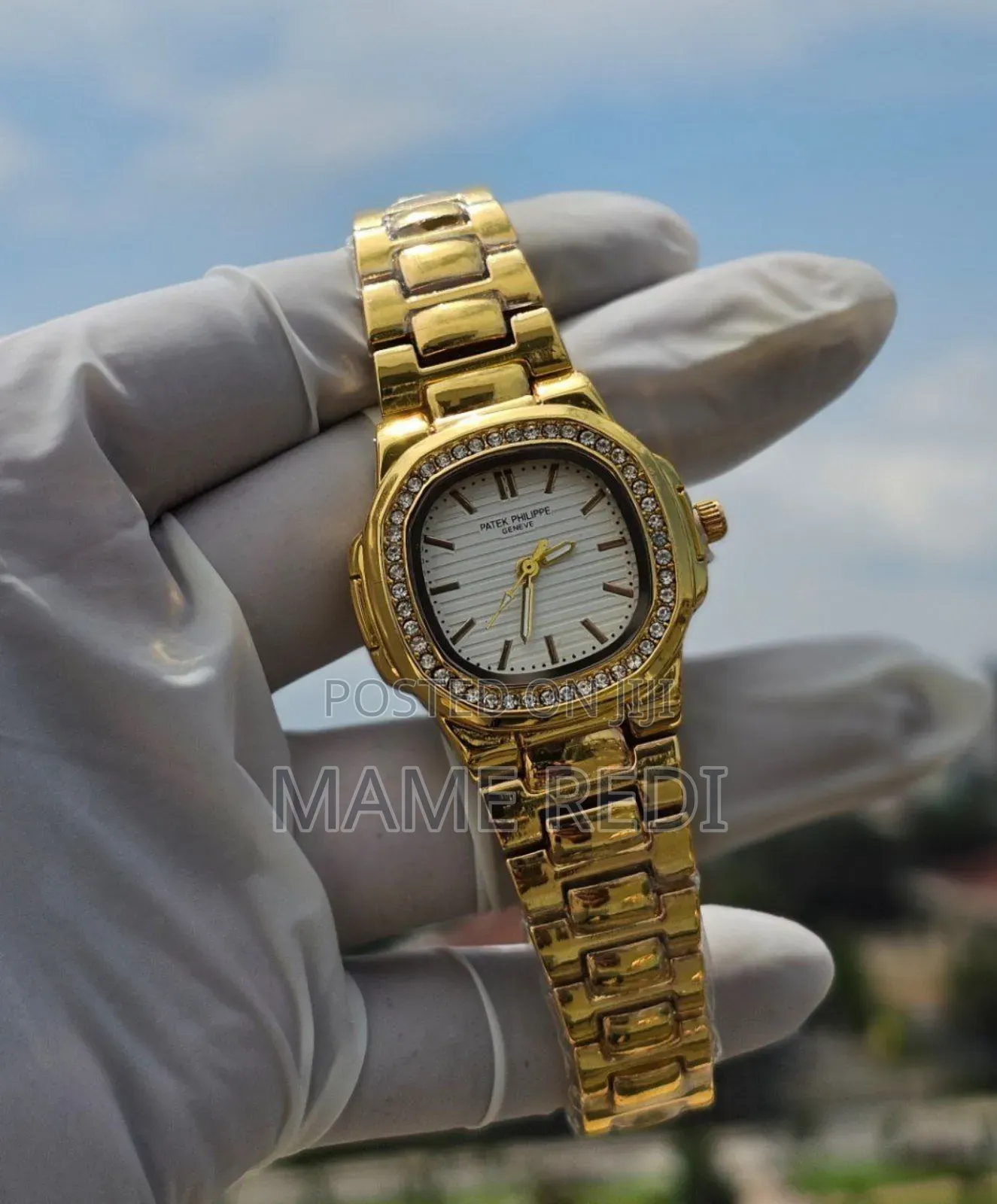 Girls Watch Extra Shine In Selfies A