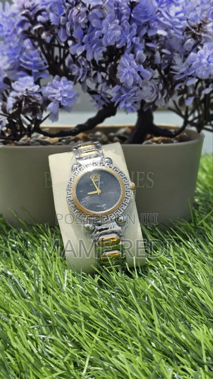 Versace Girls Watch Causes Random Applause