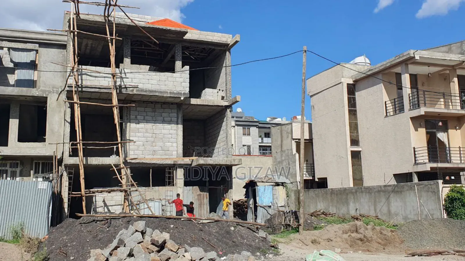 6bdrm House in Akaky Kaliti for sale