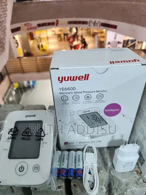 Photo - Yuwell Blood Pressure Monitor痛楚digital Yuwell Blood Pressuer Monitor
