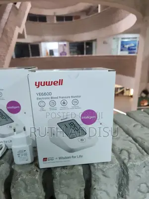 Photo - Yuwell Blood Pressure Monitor奔馳digital Packed Blood Pressure Monitor