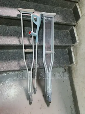 Photo - Axillary Bilateral Crutches Stainless Crutches九月axillary Crutches New