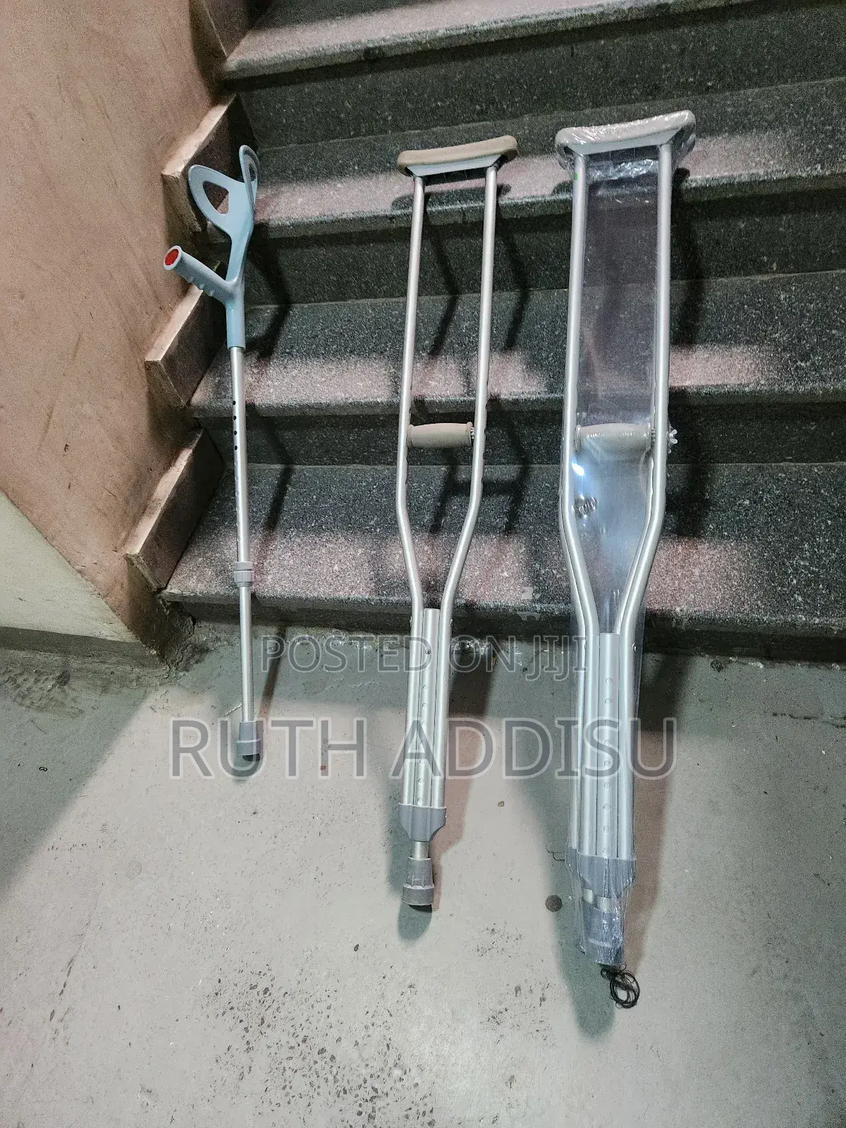 Packed Stainless Very Smart Axillary Bilateral Crutches宛如crutches