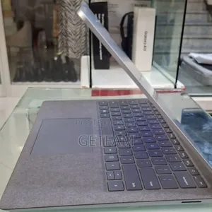 New Laptop Microsoft Surface 16GB Intel Core I7 SSD 512GB