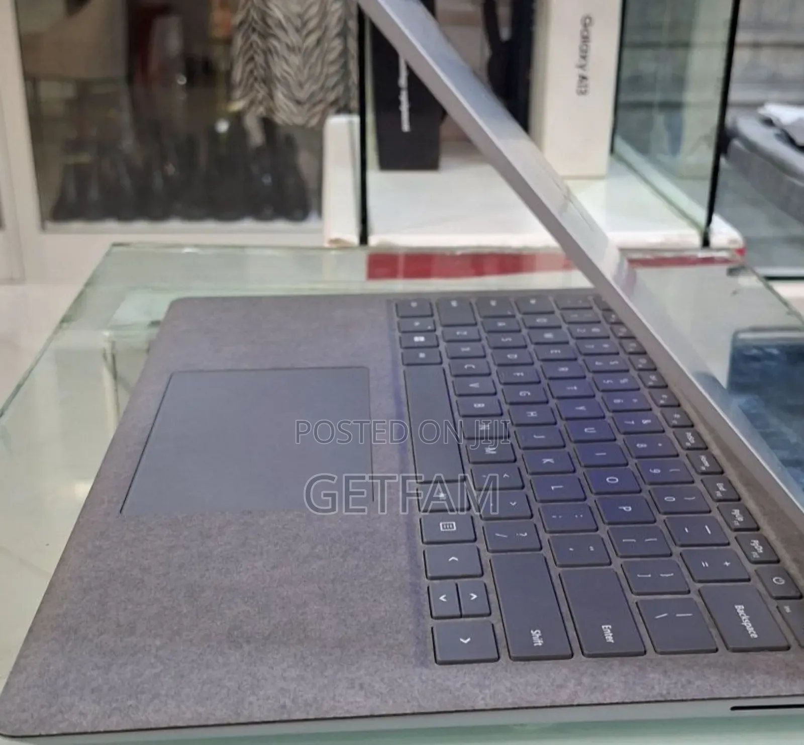 New Laptop Microsoft Surface 16GB Intel Core I7 SSD 512GB