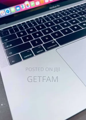 New Laptop Apple MacBook Pro 2017 8GB Intel Core I5 SSD 512GB