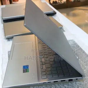 New Laptop Asus Vivobook 16 16GB Intel Core i5 SSD 512GB