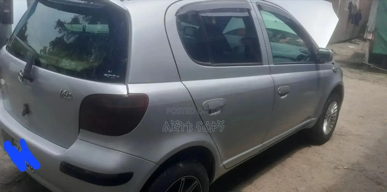 Toyota Vitz 2002 Silver