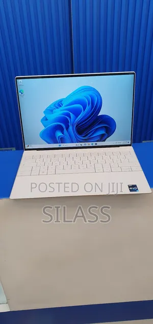 New Laptop Dell XPS 13 32GB Intel Core I7 SSD 1T