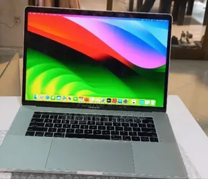 New Laptop Apple MacBook Pro 2017 8GB Intel Core i5 SSD 512GB