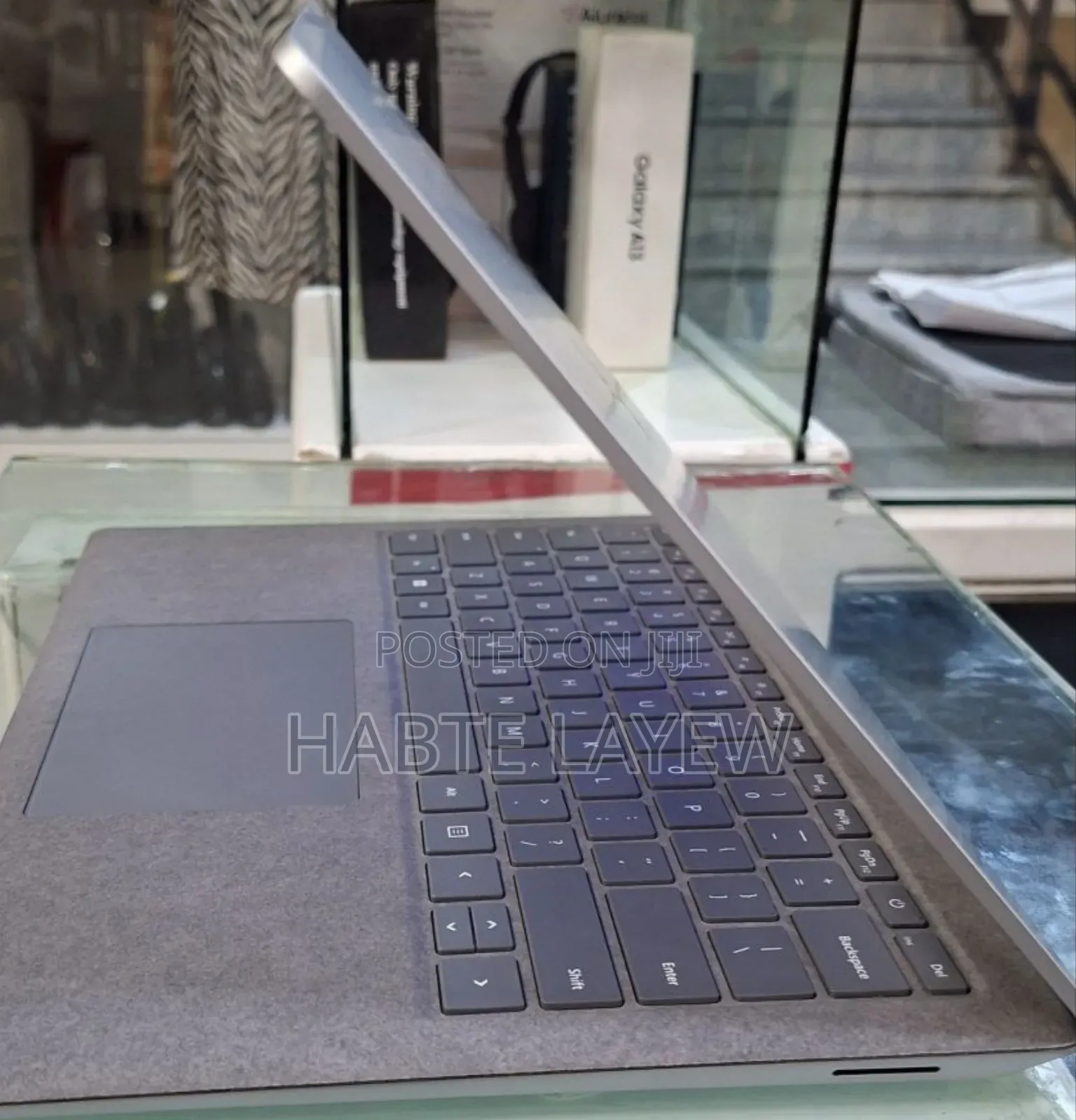 New Laptop Microsoft Surface 16GB Intel Core I7 SSD 512GB