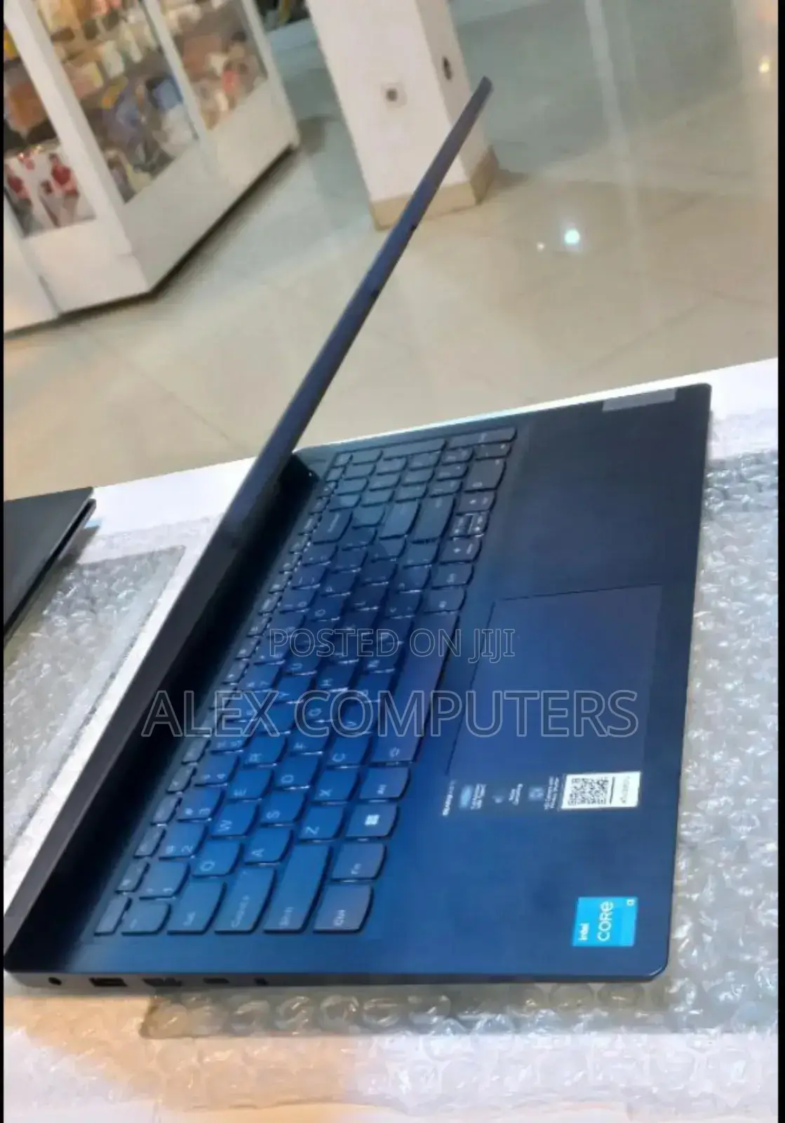 New Laptop Lenovo Ideapad 3 8GB Intel Core i3 SSD 256GB