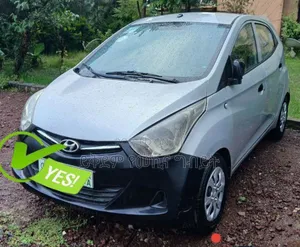 Photo - Hyundai Eon 2014 Silver