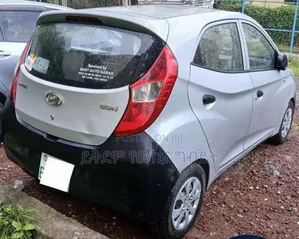 Hyundai Eon 2014 Silver