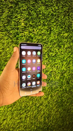 New Samsung Galaxy S23 128 GB Gold