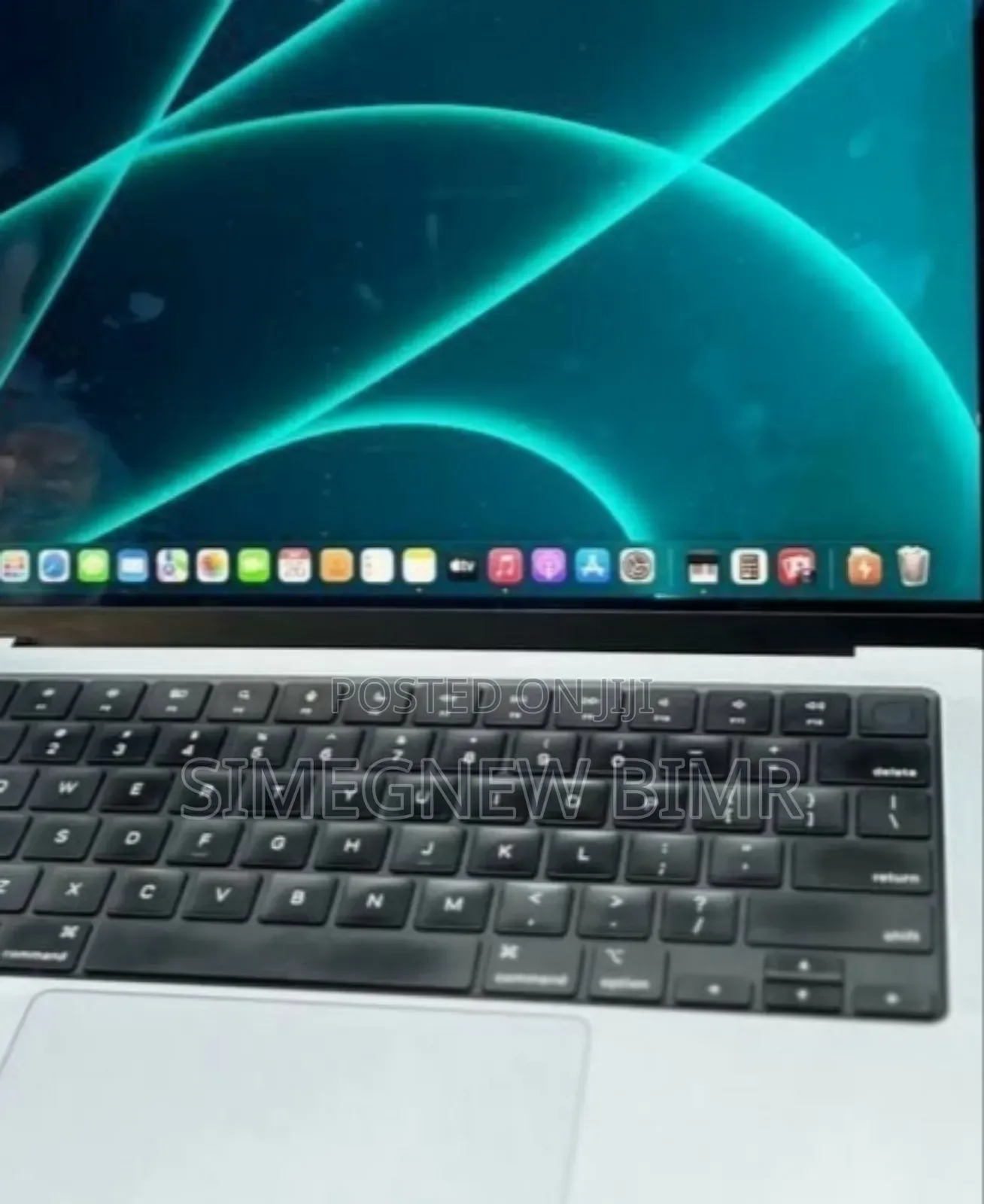 New Laptop Apple MacBook Pro M1 32GB Apple M1 Pro SSD 1T