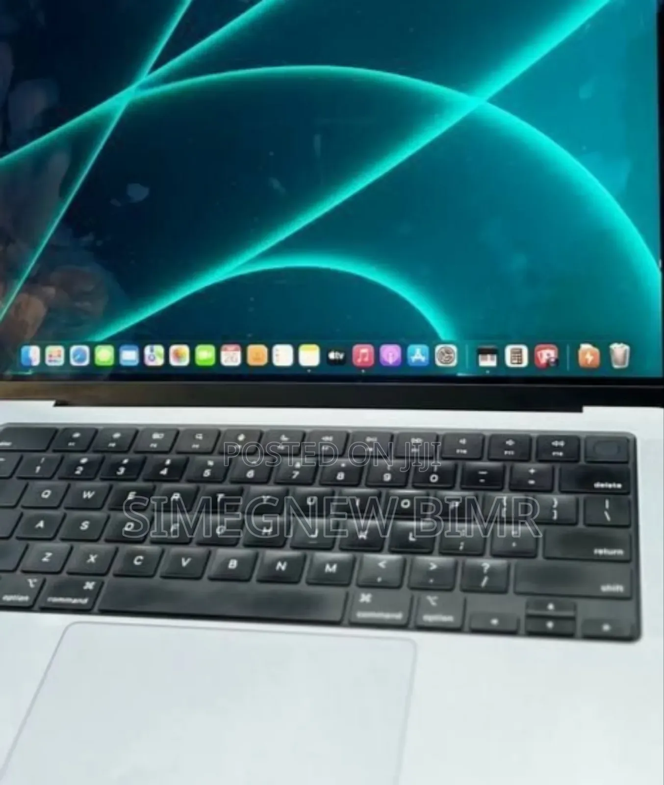 New Laptop Apple MacBook Pro M1 32GB Apple M1 Pro SSD 1T