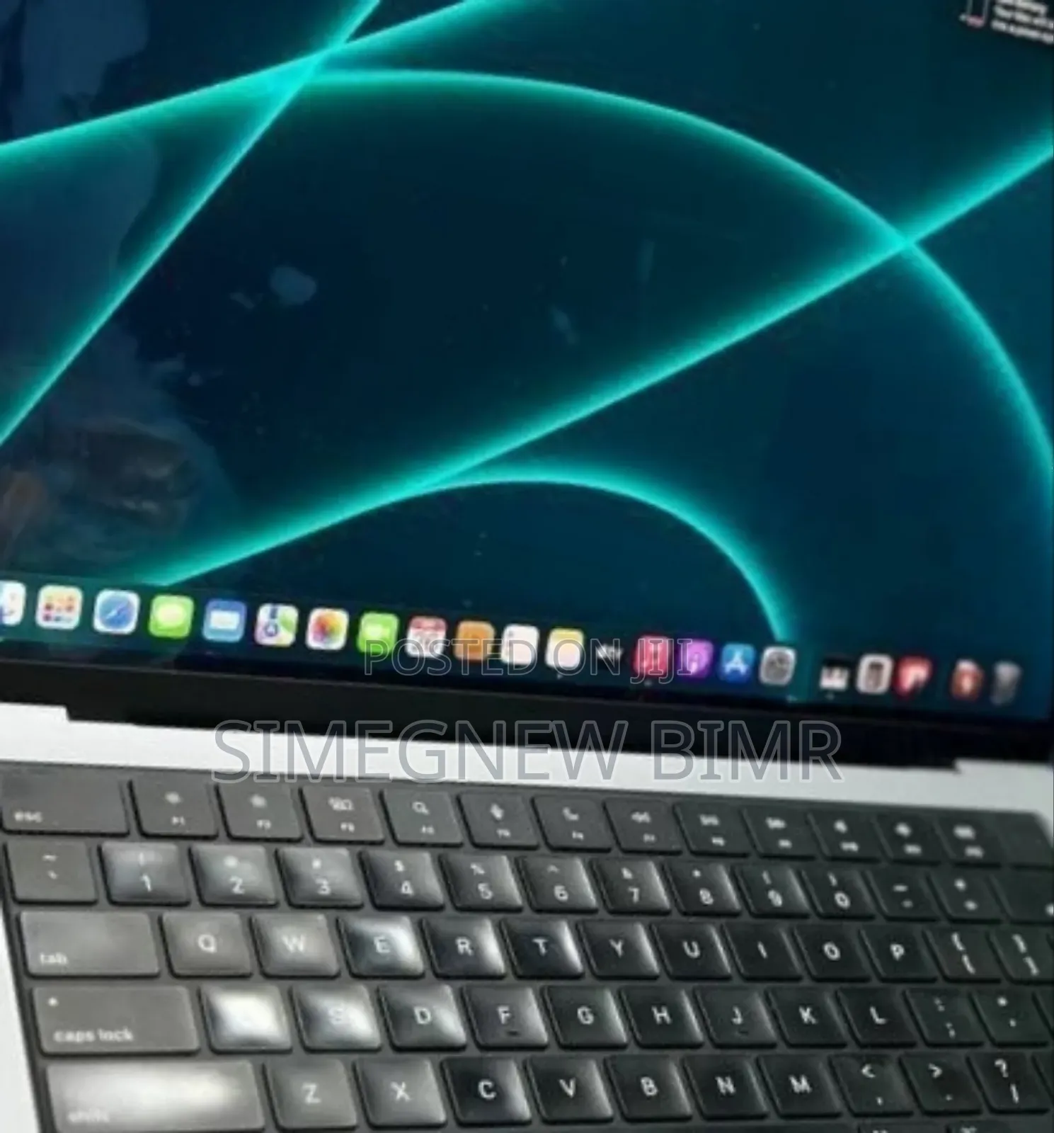 New Laptop Apple MacBook Pro M1 32GB Apple M1 Pro SSD 1T