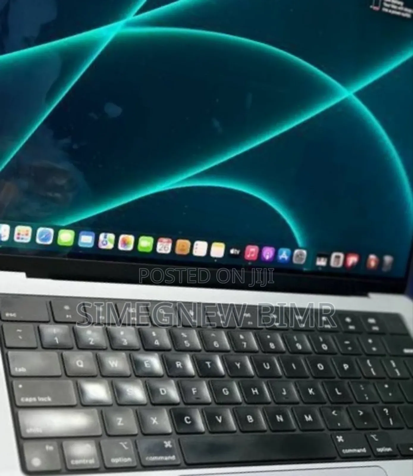 New Laptop Apple MacBook Pro M1 32GB Apple M1 Pro SSD 1T