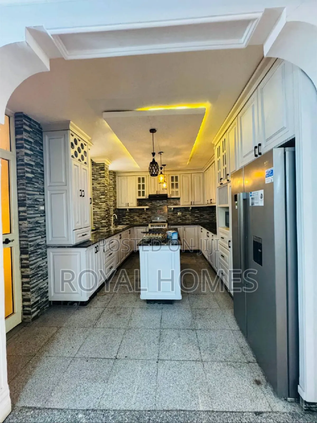 Furnished 6bdrm Villa in Jh Simex Real Estate, Bole for sale