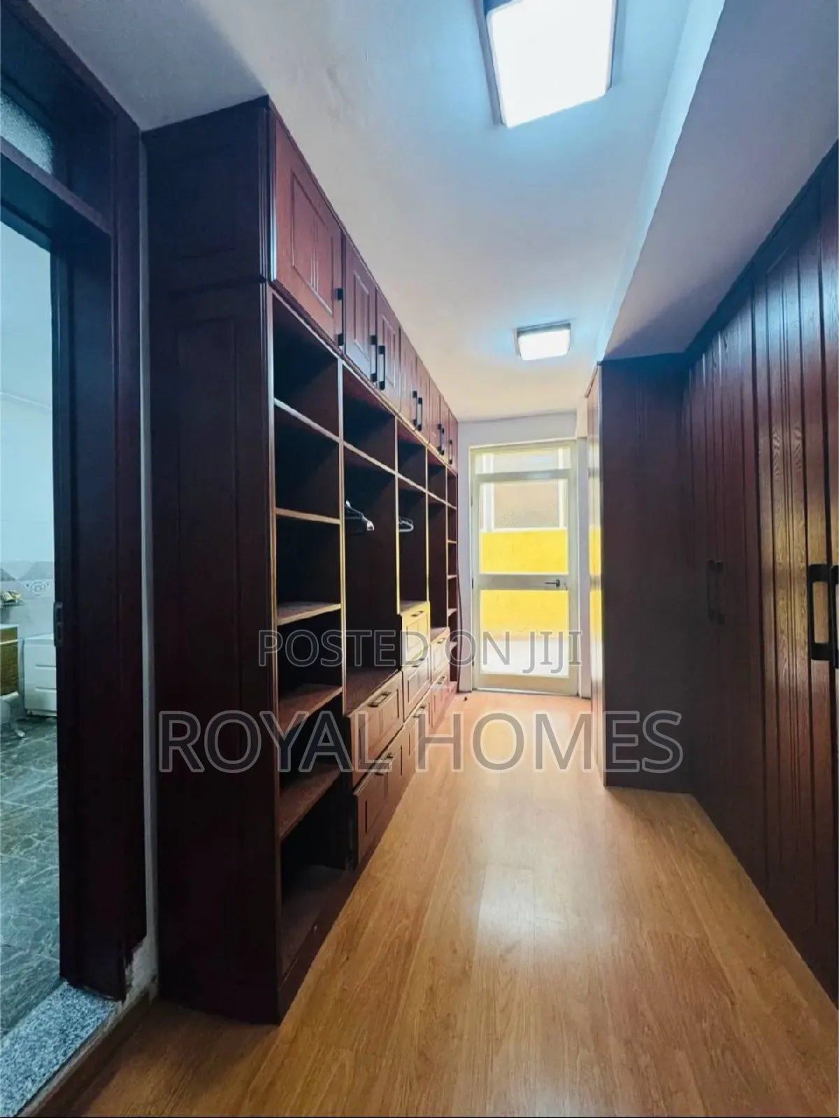 Furnished 6bdrm Villa in Jh Simex Real Estate, Bole for sale