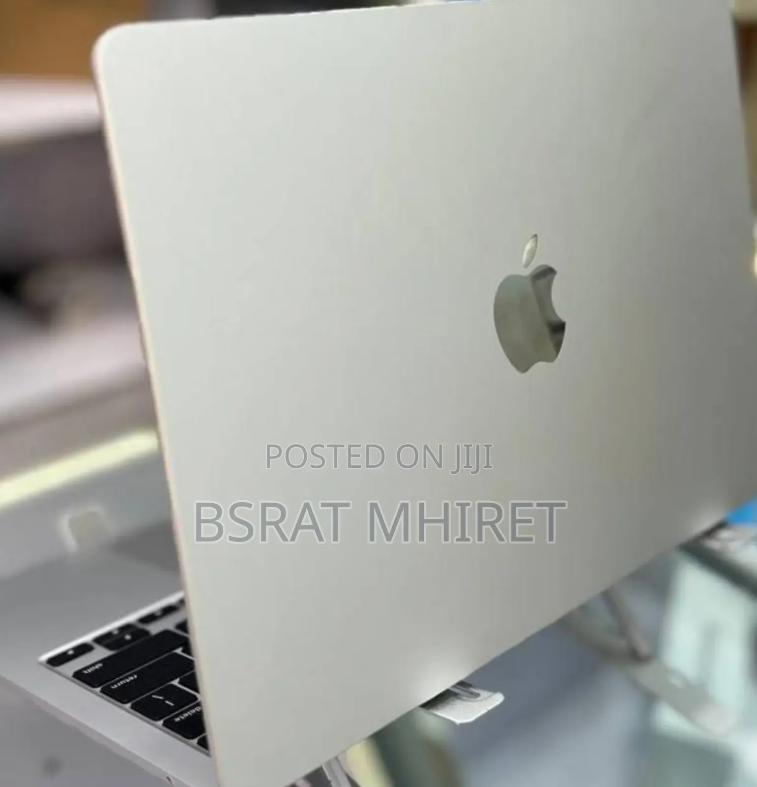 New Laptop Apple MacBook Air 2025 M4 13-Inch 16GB Apple M4 SSD 256GB