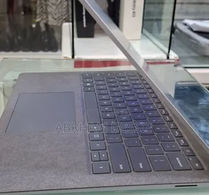 New Laptop Microsoft Surface 16GB Intel Core I7 SSD 512GB