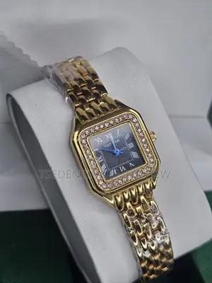 Photo - Carteir Brand Stainless Steel Golden Color Ladies Hand Watch