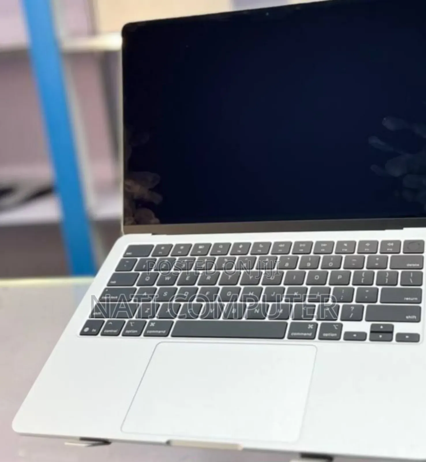 New Apple MacBook Air 2025 M4 13-Inch 16GB Intel Core I7 SSD 256GB