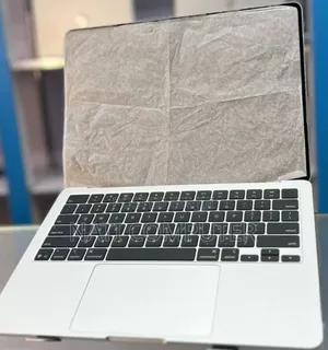 New Apple MacBook Air 2025 M4 13-Inch 16GB Intel Core I7 SSD 256GB