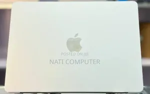 New Apple MacBook Air 2025 M4 13-Inch 16GB Intel Core I7 SSD 256GB