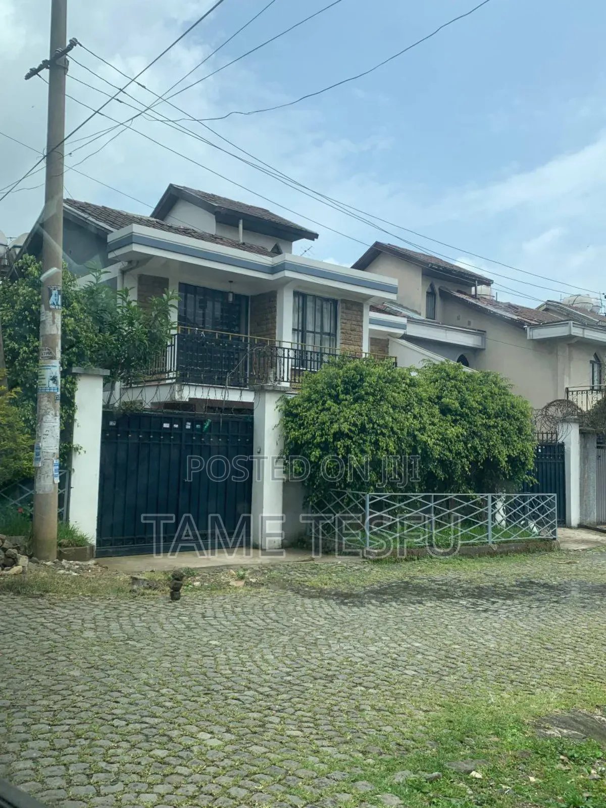 Furnished 5bdrm House in Sivili Service, Bole for sale